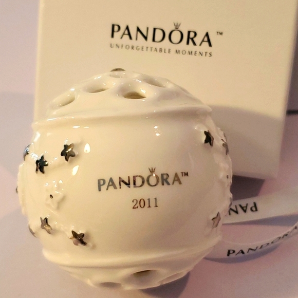 NEW - Pandora "2011" Ornament - Picture 2 of 9